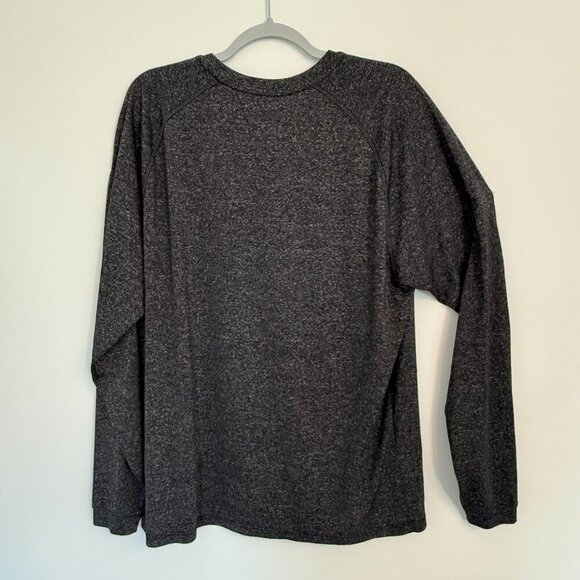 🏀 Adidas Chicago Basketball Long Sleeve Tee - Picture 3 of 3